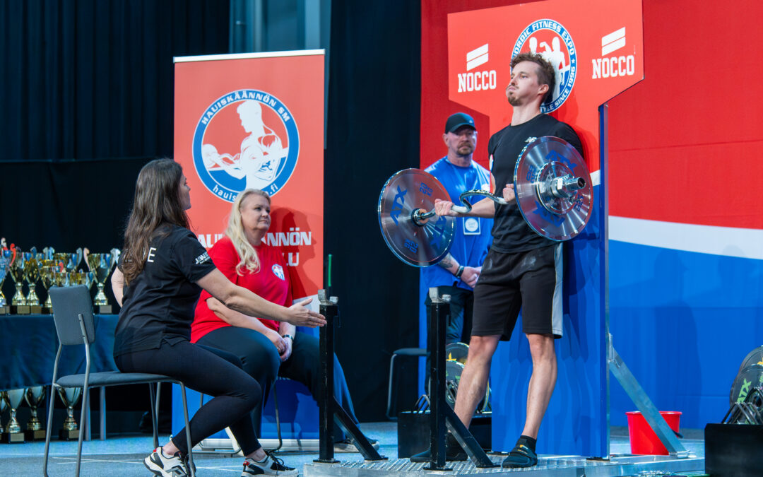 Tuomarikoulutus ja kilpailun järjestämislisenssi